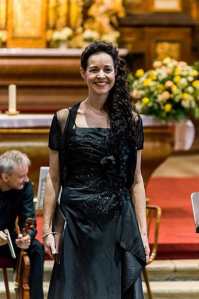 Concluding Concert marking the 70th anniversary of the end World War II: Capella Regia, artistic director - Robert Hugo, Jitka Hosprová - viola, Barbora Martínková-Polášková – mezzo-soprano, 4.7.2015, Chamber Music Festival Český Krumlov