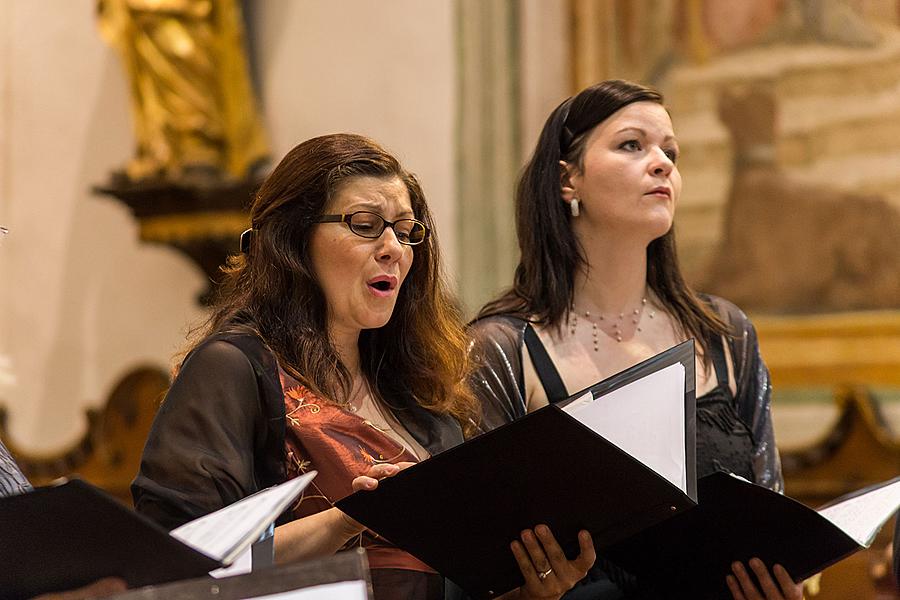 Závěrečný koncert k 70. výročí ukončení války: Capella Regia, umělecký vedoucí - Robert Hugo, Jitka Hosprová - viola, Barbora Martínková-Polášková – zpěv, 4.7.2015, Festival komorní hudby Český Krumlov