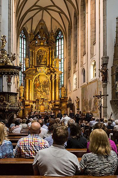 Abschlusskonzert zum 70. Jahrestag des Kriegsendes: Capella Regia, künstlerischer Leiter – Robert Hugo, Jitka Hosprová – Viola, Barbora Martínková-Polášková – Gesang, 4.7.2015, Kammermusikfestival Český Krumlov