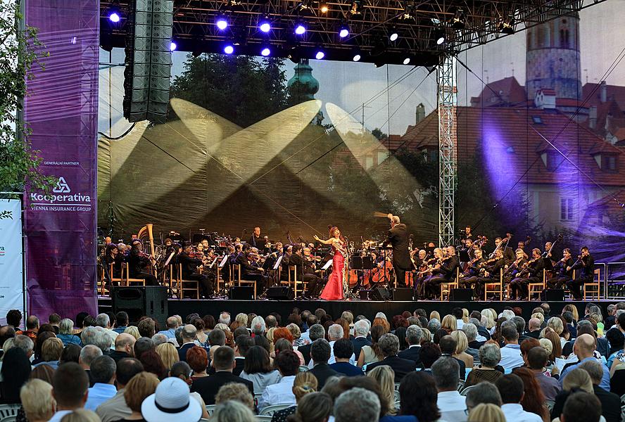 Sumi Jo (soprán), Danilo Formaggia (tenor), SOČR, Petr Vronský (dirigent) - Zahajovací operní galakoncert, 17.7.2015, Mezinárodní hudební festival Český Krumlov