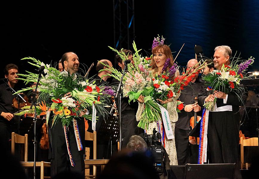 Sumi Jo (soprán), Danilo Formaggia (tenor), SOČR, Petr Vronský (dirigent) - Zahajovací operní galakoncert, 17.7.2015, Mezinárodní hudební festival Český Krumlov