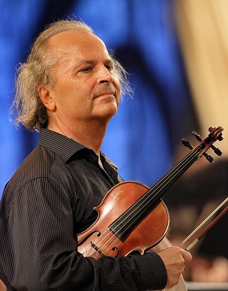 Václav Hudeček (violin), Jan Simon (piano), Chamber Philharmonic Orchestra of South Bohemia, Vojtěch Spurný (conductor), 24.7.2015, International Music Festival Český Krumlov