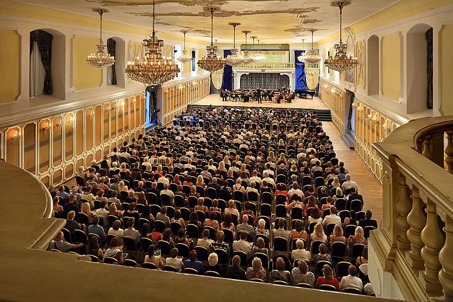 Václav Hudeček (Violine), Jan Simon (Klavier), Südböhmische Kammerphilharmonie Budweis, Vojtěch Spurný (dirigent), 24.7.2015, Internationales Musikfestival Český Krumlov