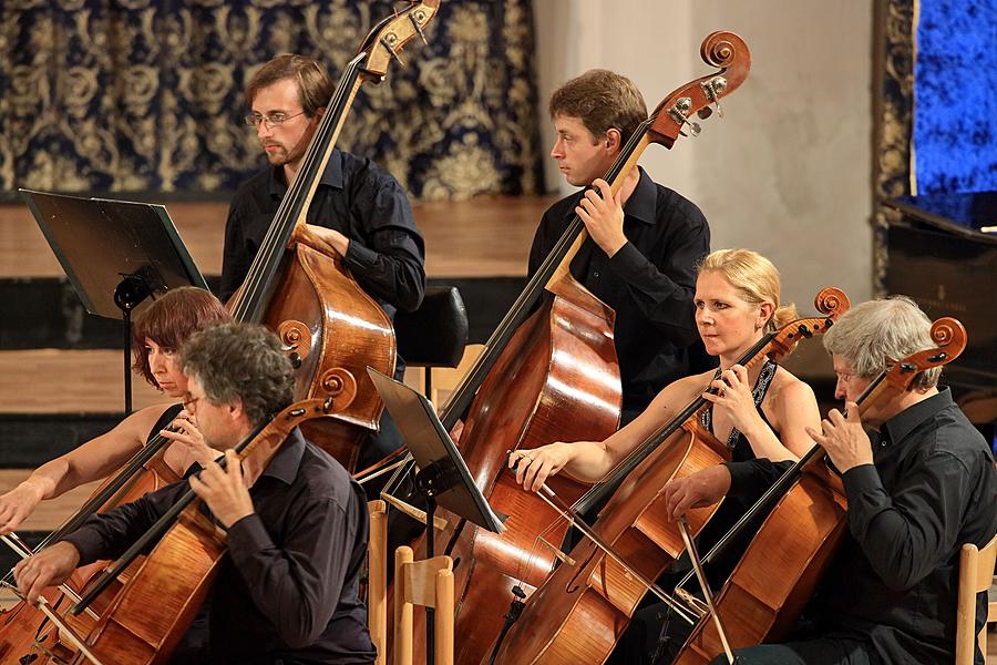 Václav Hudeček (violin), Jan Simon (piano), Chamber Philharmonic Orchestra of South Bohemia, Vojtěch Spurný (conductor), 24.7.2015, International Music Festival Český Krumlov