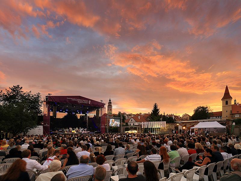 Kubanischer Abend - Genreübergreifender musikalischer Abend (Gustav Brom Rundfunk-Big-Band), 25.7.2015, Internationales Musikfestival Český Krumlov