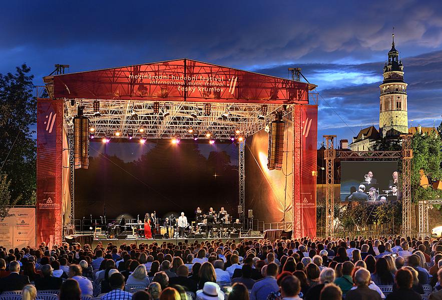 Kubanischer Abend - Genreübergreifender musikalischer Abend (Gustav Brom Rundfunk-Big-Band), 25.7.2015, Internationales Musikfestival Český Krumlov