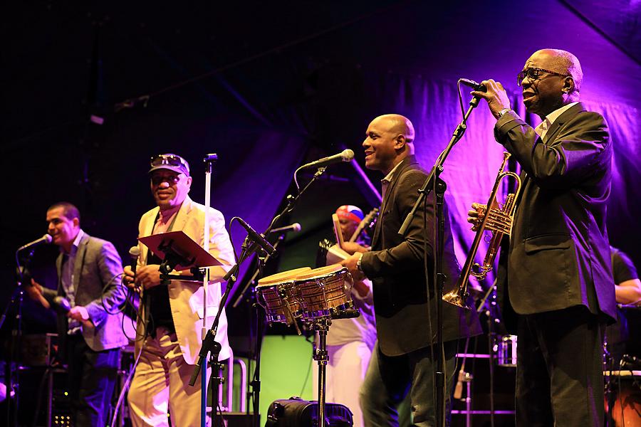 Kubanischer Abend - Genreübergreifender musikalischer Abend (Gustav Brom Rundfunk-Big-Band), 25.7.2015, Internationales Musikfestival Český Krumlov