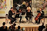 Mucha Quartet and musical mime Vladimír Kulíšek - Chamber concert, 30.7.2015, International Music Festival Český Krumlov, source: Auviex s.r.o., photo by: Libor Sváček