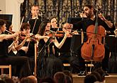 Ji Man Wee (violin), Jan Mráček (violin), Chamber Philharmonic Orchestra of South Bohemia, Mario Košík (conductor), 8.8.2015, International Music Festival Český Krumlov, source: Auviex s.r.o., photo by: Libor Sváček