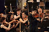 Ji Man Wee (Violine), Jan Mráček (Violine), Südböhmische Kammerphilharmonie Budweis, Mario Košík (Dirigent), 8.8.2015, Internationales Musikfestival Český Krumlov, Quelle: Auviex s.r.o., Foto: Libor Sváček