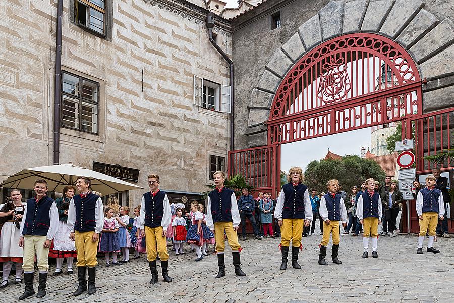 Svatováclavské slavnosti a Mezinárodní folklórní festival 2015 v Českém Krumlově, pátek 25. září 2015
