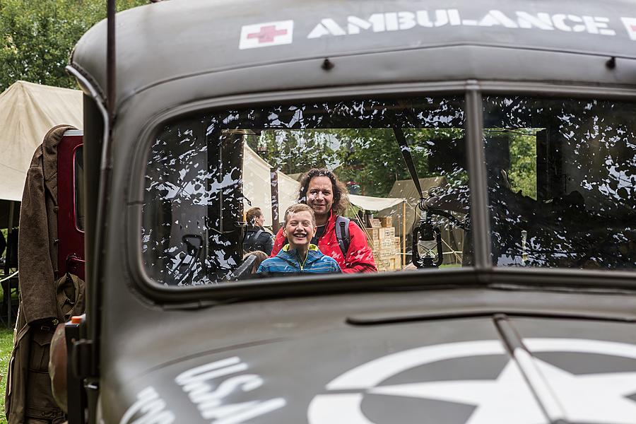 Freiheit und Sport - 70. Jubiläum des Matches der amerikanischen Armee im amerikanischen Fußball, Český Krumlov, Samstag 26. September 2015