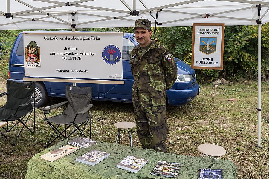 Freiheit und Sport - 70. Jubiläum des Matches der amerikanischen Armee im amerikanischen Fußball, Český Krumlov, Samstag 26. September 2015