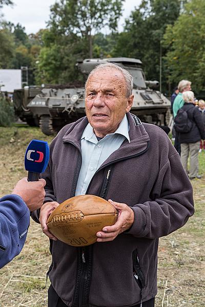 Svoboda a sport - 70. výročí utkání americké armády v americkém fotbale, Český Krumlov sobota 26. září 2015