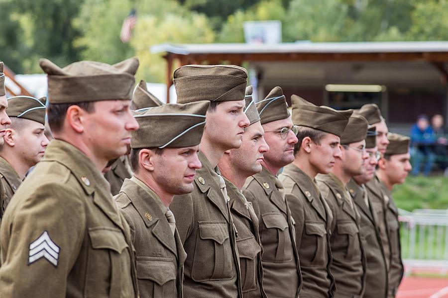 Freiheit und Sport - 70. Jubiläum des Matches der amerikanischen Armee im amerikanischen Fußball, Český Krumlov, Samstag Sonntag 27. September 2015