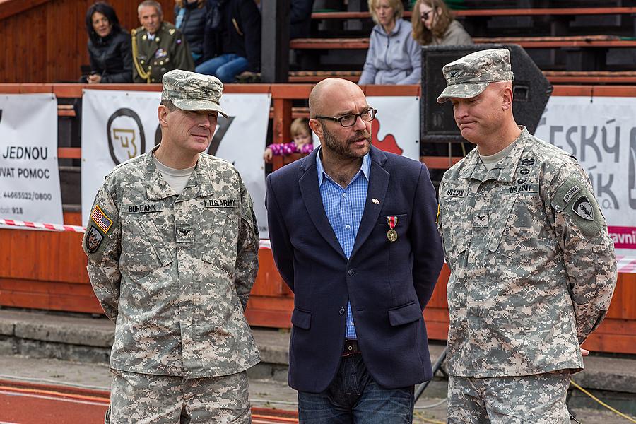 Freiheit und Sport - 70. Jubiläum des Matches der amerikanischen Armee im amerikanischen Fußball, Český Krumlov, Samstag Sonntag 27. September 2015