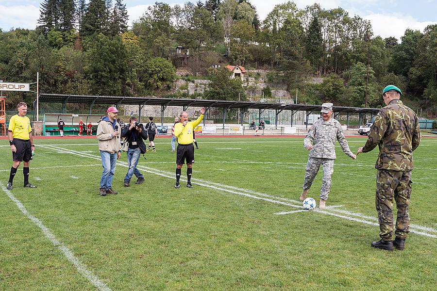 Freiheit und Sport - 70. Jubiläum des Matches der amerikanischen Armee im amerikanischen Fußball, Český Krumlov, Samstag Sonntag 27. September 2015