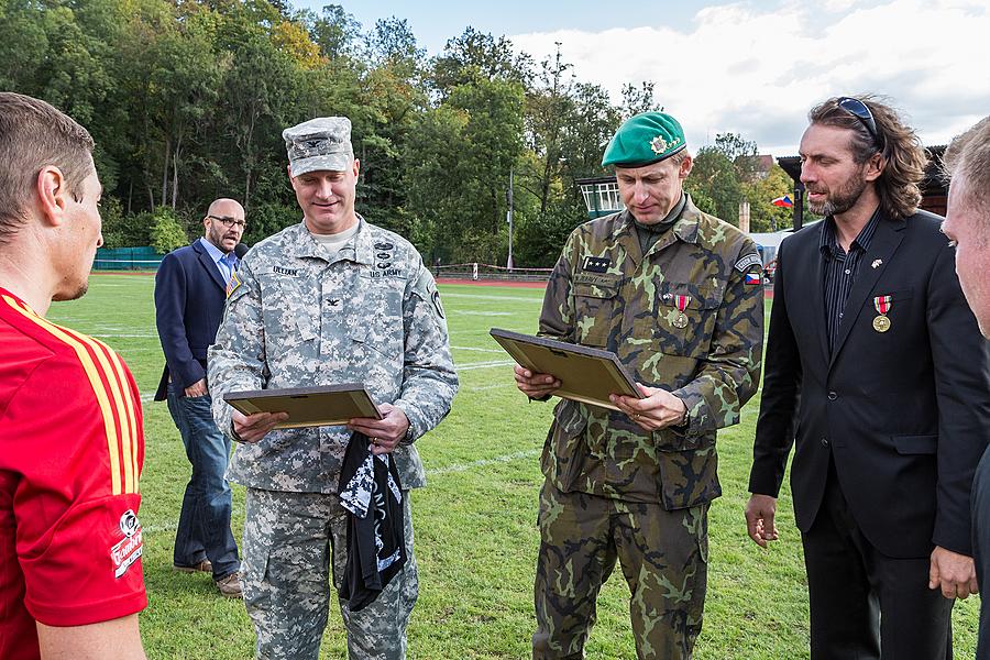 Freiheit und Sport - 70. Jubiläum des Matches der amerikanischen Armee im amerikanischen Fußball, Český Krumlov, Samstag Sonntag 27. September 2015