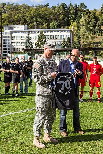 Svoboda a sport - 70. výročí utkání americké armády v americkém fotbale, Český Krumlov neděle 27. září 2015