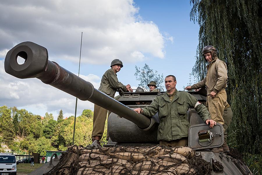 Freiheit und Sport - 70. Jubiläum des Matches der amerikanischen Armee im amerikanischen Fußball, Český Krumlov, Samstag Sonntag 27. September 2015