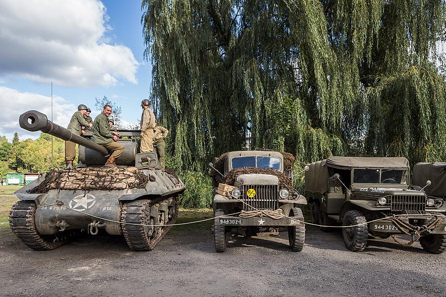 Freiheit und Sport - 70. Jubiläum des Matches der amerikanischen Armee im amerikanischen Fußball, Český Krumlov, Samstag Sonntag 27. September 2015