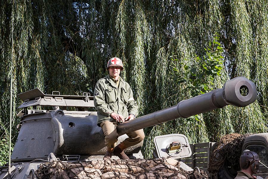 Freiheit und Sport - 70. Jubiläum des Matches der amerikanischen Armee im amerikanischen Fußball, Český Krumlov, Samstag Sonntag 27. September 2015