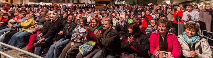 SvatovÃ¡clavskÃ© slavnosti a MezinÃ¡rodnÃ­ folklÃ³rnÃ­ festival 2015 v ÄeskÃ©m KrumlovÄ