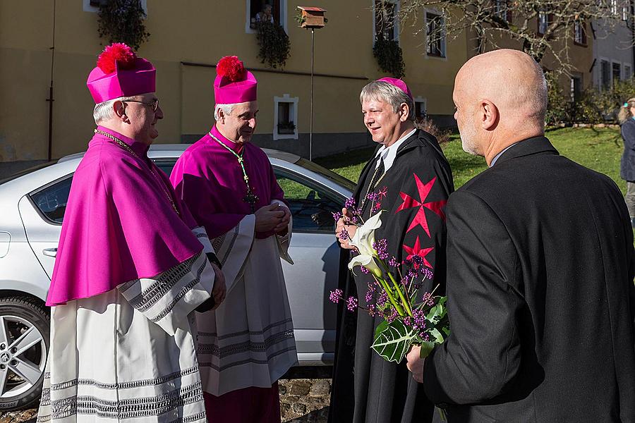 Slavnostní znovuvysvěcení klášterního kostela v Českém Krumlově 8. listopadu 2015