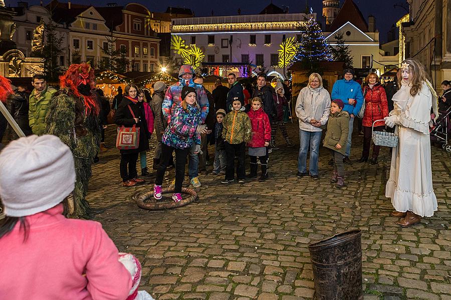 Mikulášská nadílka 5.12.2015, Advent a Vánoce v Českém Krumlově