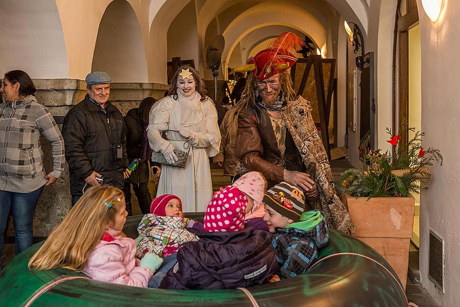 St. Nicholas Present Distribution 5.12.2015, Advent and Christmas in Český Krumlov