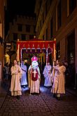 Mikulášská nadílka 5.12.2015, Advent a Vánoce v Českém Krumlově, foto: Lubor Mrázek