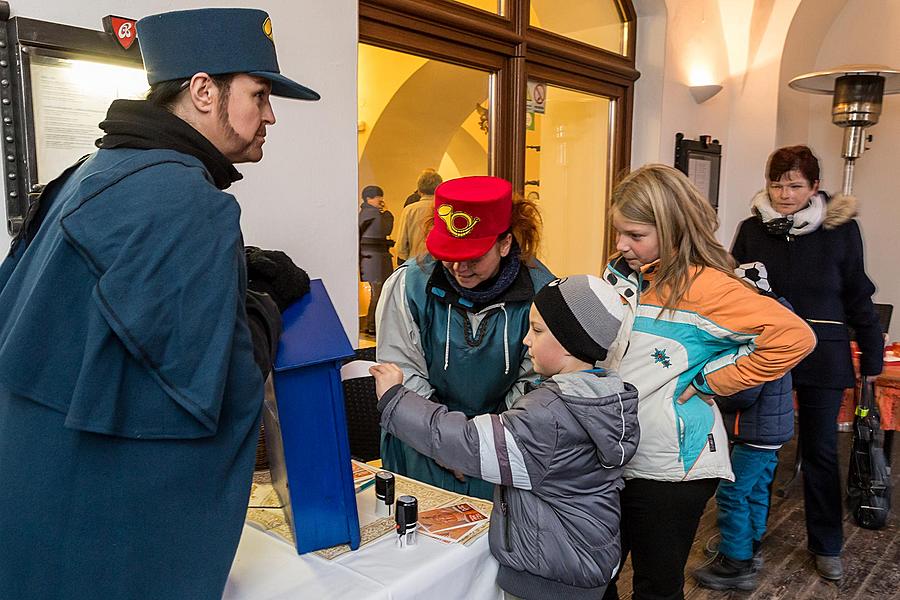 Jesuleins Postamt Zum Goldenen Engel und Ankunft der Weißen Frau 6.12.2015, Advent und Weihnachten in Český Krumlov