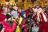 Ježíškův Poštovní úřad U Zlatého anděla a příjezd Bílé paní 6.12.2015, Advent a Vánoce v Českém Krumlově, foto: Lubor Mrázek