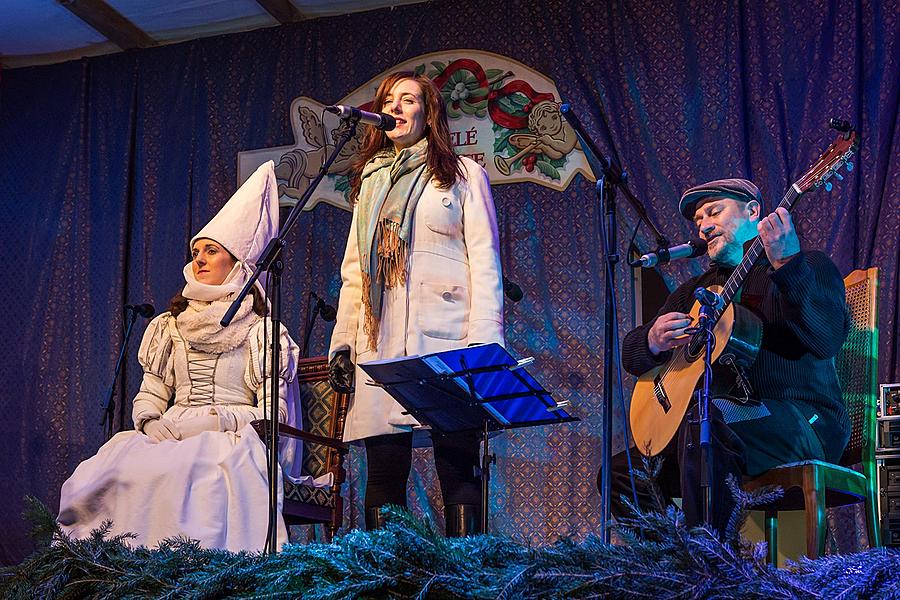 Baby Jesus Postal Office at U Zlatého Anděla and arrival of the White Lady 6.12.2015, Advent and Christmas in Český Krumlov