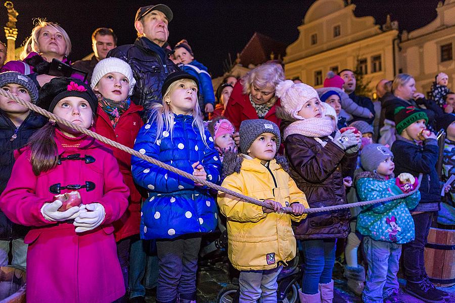 Baby Jesus Postal Office at U Zlatého Anděla and arrival of the White Lady 6.12.2015, Advent and Christmas in Český Krumlov