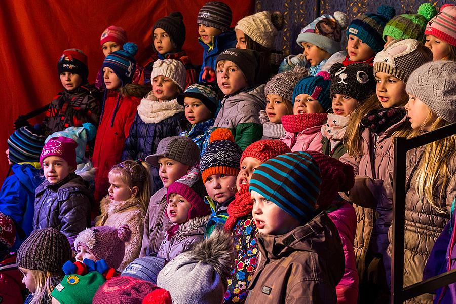 Společné zpívání u vánočního stromu, 3. adventní neděle 13.12.2015