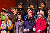 Singing Together at the Christmas Tree, 3rd Advent Sunday 13.12.2015, photo by: Lubor Mrázek