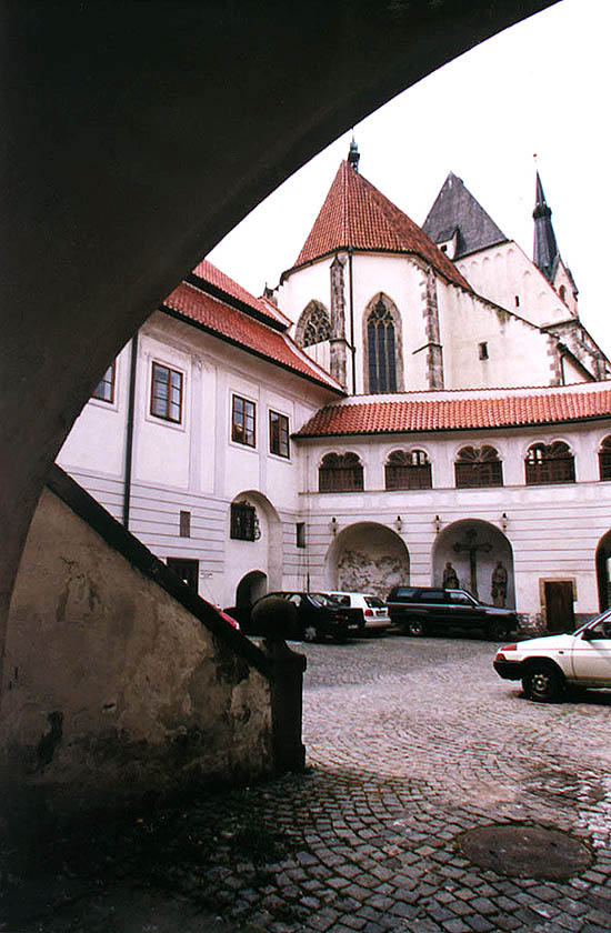 Horní č.p. 155, Prelatura, nádvoří