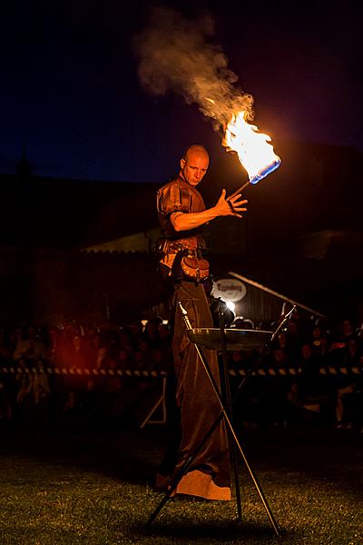 Fest der fünfblättrigen Rose ®, Český Krumlov, Freitag 17. 6. 2016