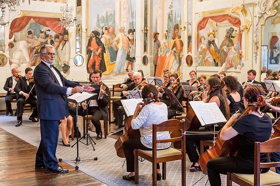 Miroslav Ambroš a Smyčcový orchestr Český Krumlov, 29.6.2016, Festival komorní hudby Český Krumlov 2016 - 30. ročník