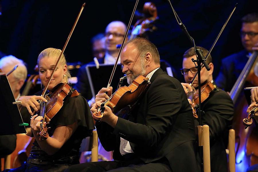 Juan Diego Flórez /tenor/, Symfonický orchestr Českého rozhlasu, Christopher Franklin /dirigent/, Mezinárodní hudební festival Český Krumlov 16.7.2016