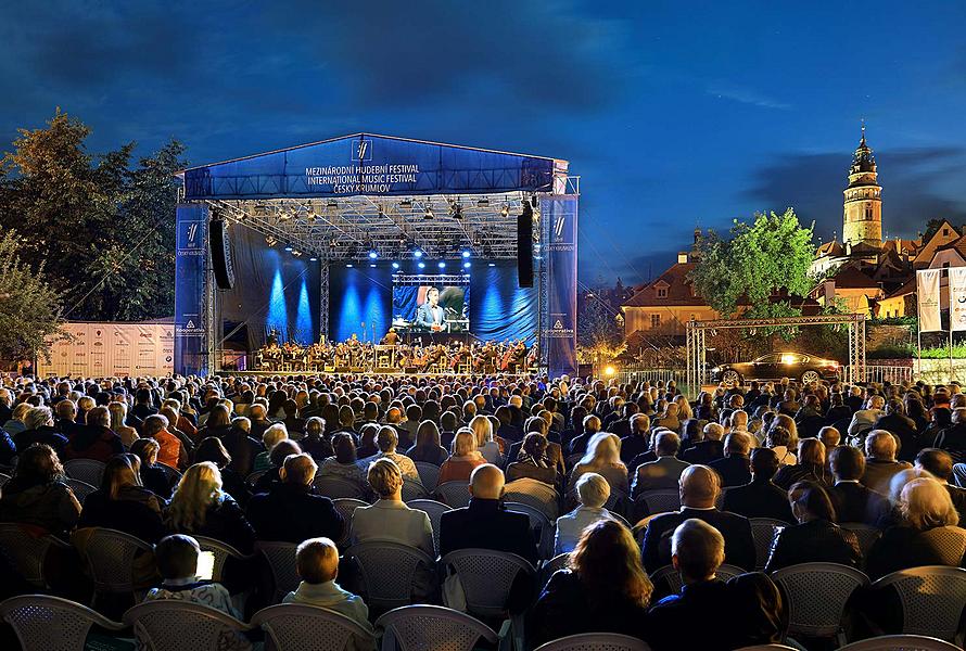 Juan Diego Flórez /tenor/, Prague Radio Symphony Orchestra, Christopher Franklin /conductor/, Internationales Musikfestival Český Krumlov 16.7.2016