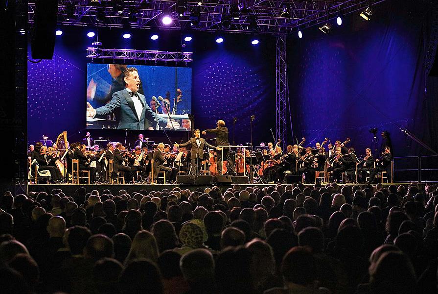 Juan Diego Flórez /tenor/, Prague Radio Symphony Orchestra, Christopher Franklin /conductor/, International Music Festival Český Krumlov 16.7.2016