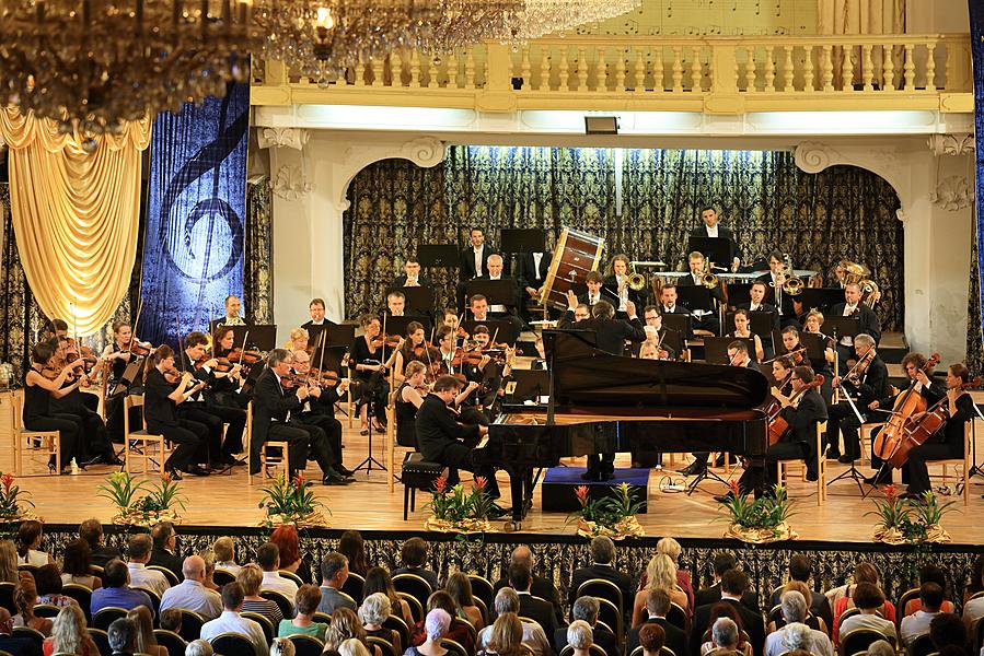 Alexei Volodin /klavír/, Plzeňská filharmonie, Mezinárodní hudební festival Český Krumlov 22.7.2016