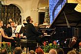Alexei Volodin /piano/, Pilsen Philharmonic, Internationales Musikfestival Český Krumlov 22.7.2016, Quelle: Auviex s.r.o., Foto: Libor Sváček