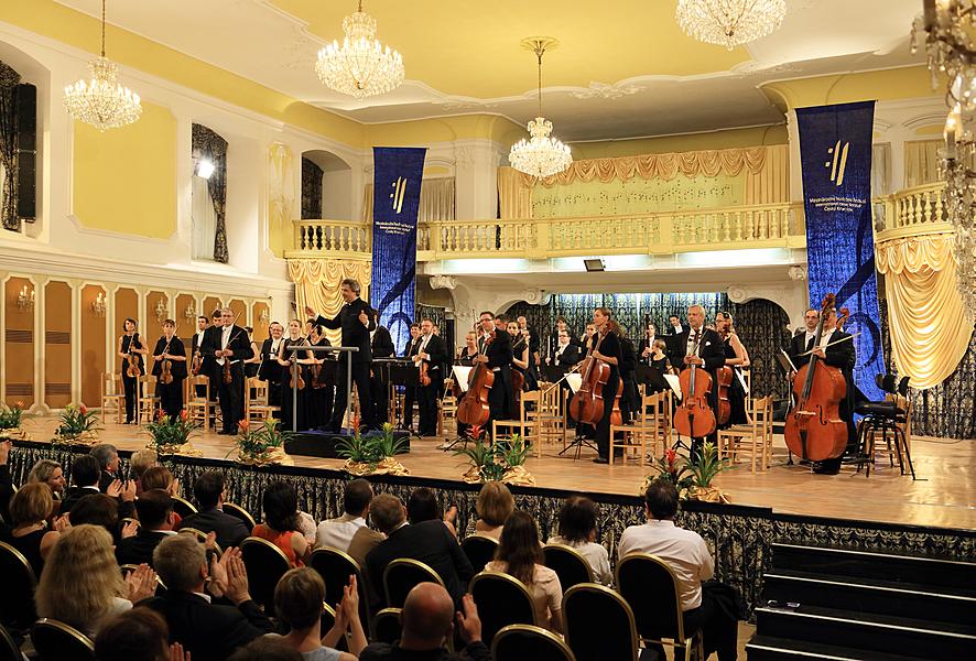 Alexei Volodin /klavír/, Plzeňská filharmonie, Mezinárodní hudební festival Český Krumlov 22.7.2016