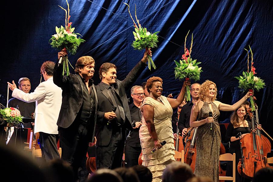 Bravo Broadway! /melodie ze světových muzikálů/, Mezinárodní hudební festival Český Krumlov 30.7.2016