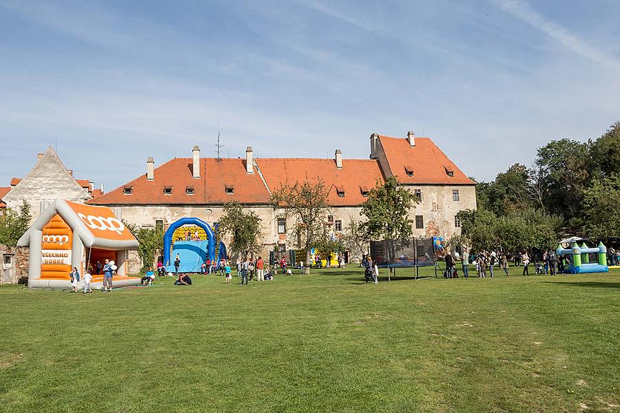 Saint Wenceslas Celebrations and International Folk Music Festival 2016 in Český Krumlov, Saturday 24th September 2016