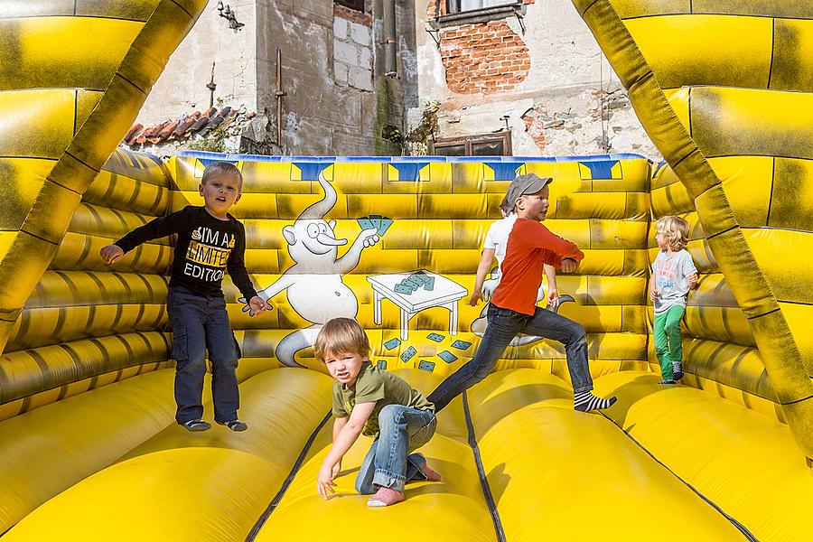 Saint Wenceslas Celebrations and International Folk Music Festival 2016 in Český Krumlov, Saturday 24th September 2016