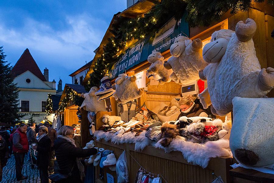 1st Advent Sunday - Music- and Poetry-filled Advent Opening and Lighting of the Christmas Tree, Český Krumlov 27.11.2016